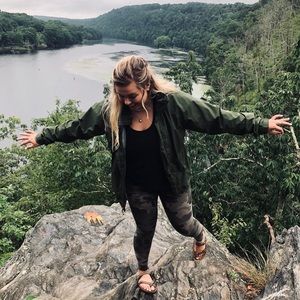 Meet your Posher, Nikki